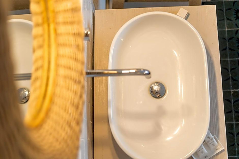 Bathroom 5, La Sciara Resort Hotel, Messina