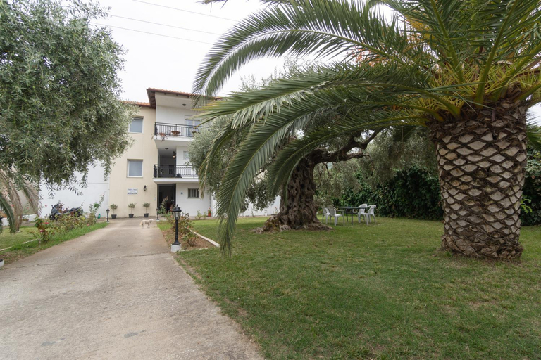 Others 5, Studios Anais, East Macedonia and Thrace