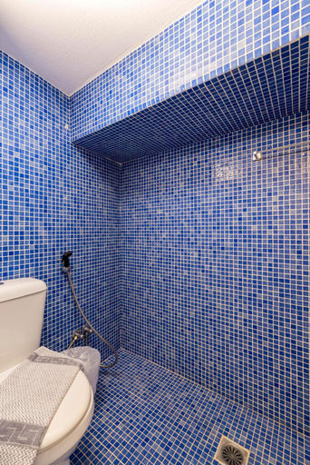 Bathroom 3, Artemoula's Studios, South Aegean