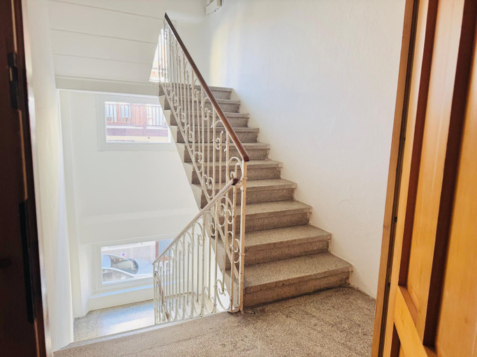 Others 5, Modern Room with private bathroom, Trento