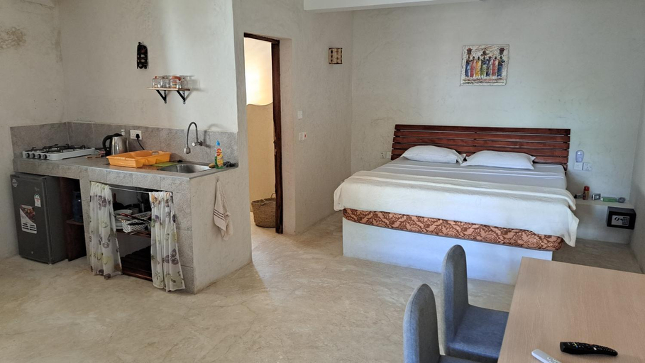 Others 3, Kaleb's Beachfront Serviced Studio Apartments, Malindi