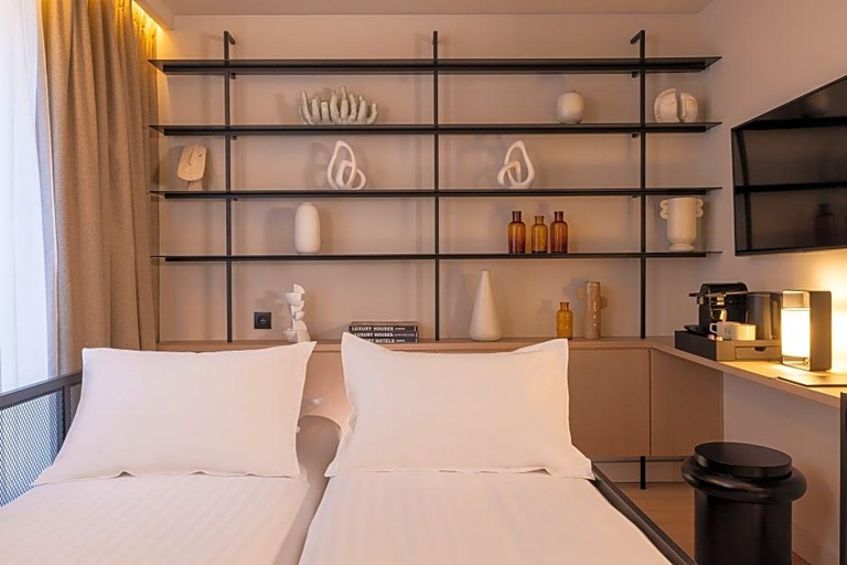 Bedroom 4, Hotel Amiot, Paris