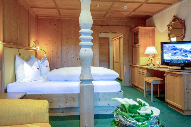 Bedroom 3, Alpenhotel Ischglerhof, Landeck