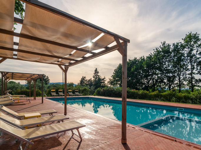 Sport & Beauty 4, Mansion with Pool and play area, Arezzo