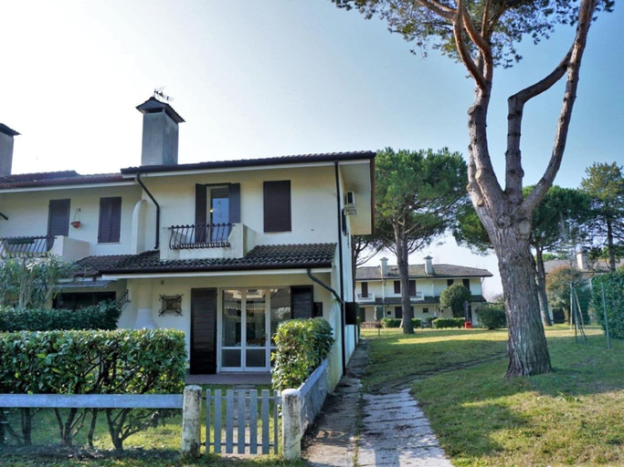 Exterior view 5, Relaxing Villa in Caorle for 8, Venezia