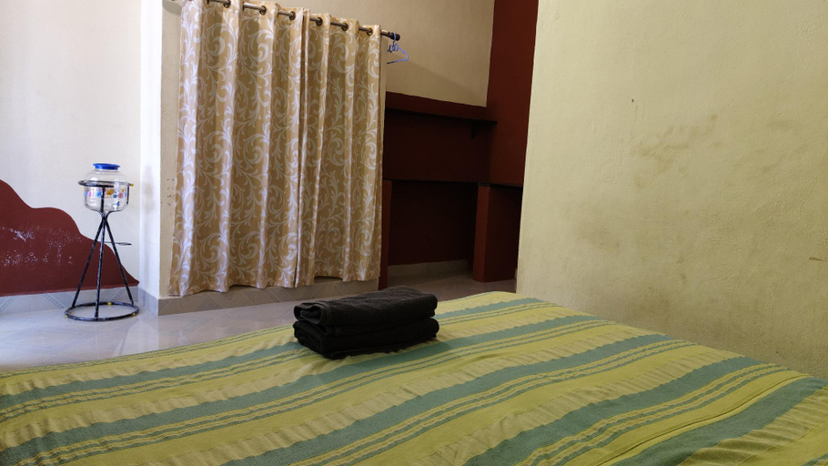 Bedroom, Divine lights House, Tiruvannamalai