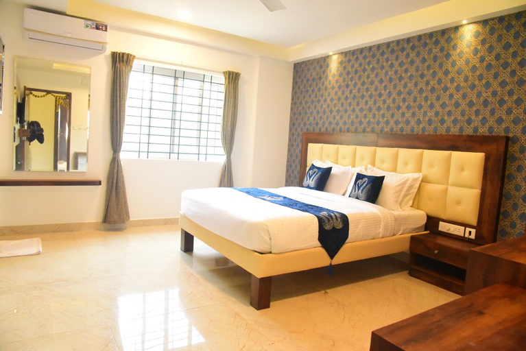 Bedroom, Hotel Golden Evana, Bangalore
