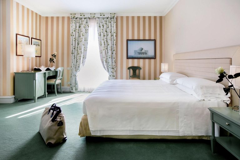 Bedroom 2, Hotel Franceschi, Lucca