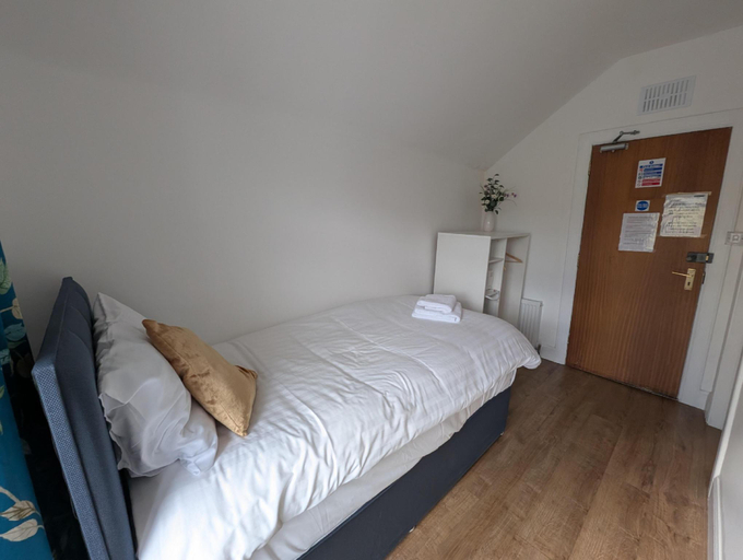 Bedroom 3, Old North Inn Hotel, Highland