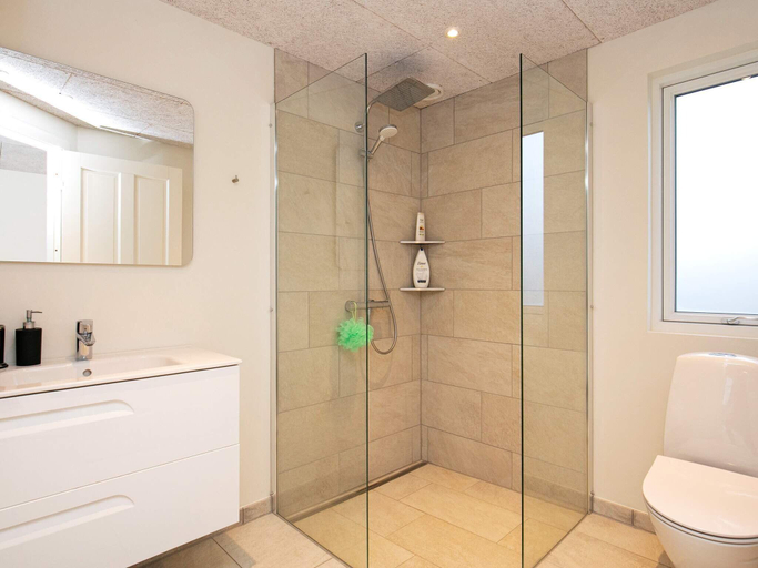 Bathroom 4, person holiday home in Hojslev, Skive