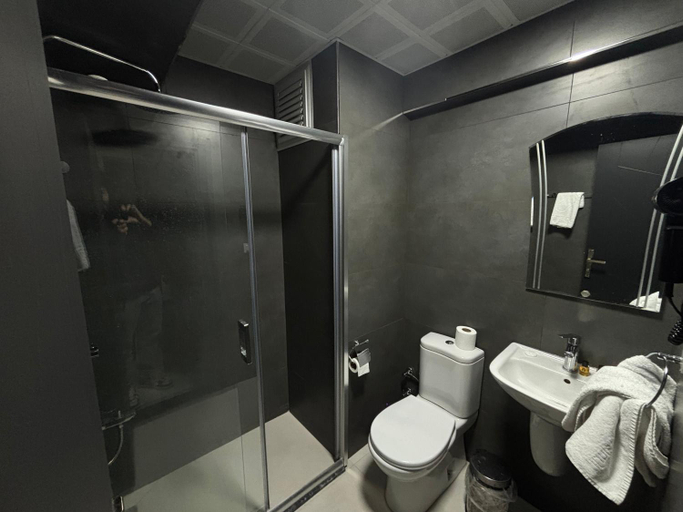 Bathroom, HOTEL ALTINNAL, Izmit