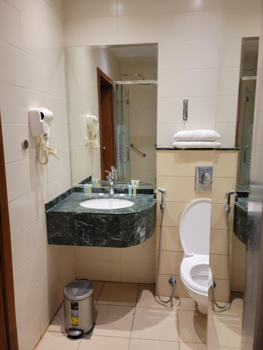 Bathroom 4, Big ben hotel suites , Wadi Essier