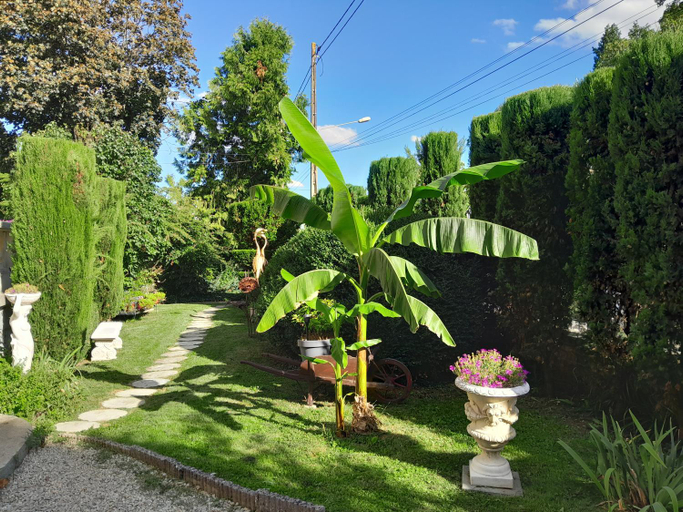 Others 5, Le Madrigal, Sarthe