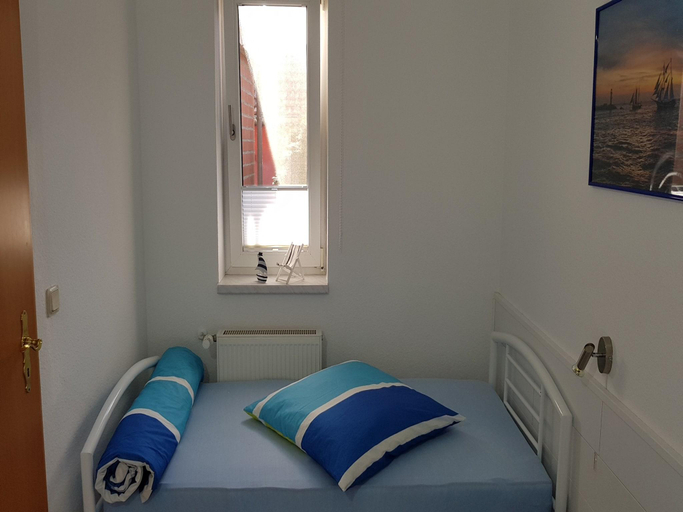 Bedroom, Satow Gartenwohnung, Rostock