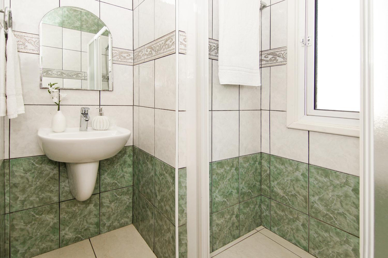 Bathroom 4, Villa Alyson