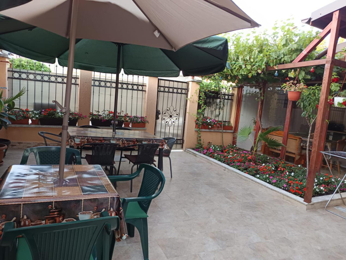 Food & Drinks 4, Casa Bianca-Maria Eforie Nord, Tuzla
