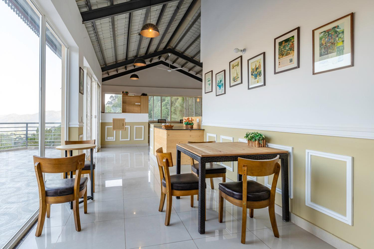 Food & Drinks 5, Pine Maderas by Embrace, Solan