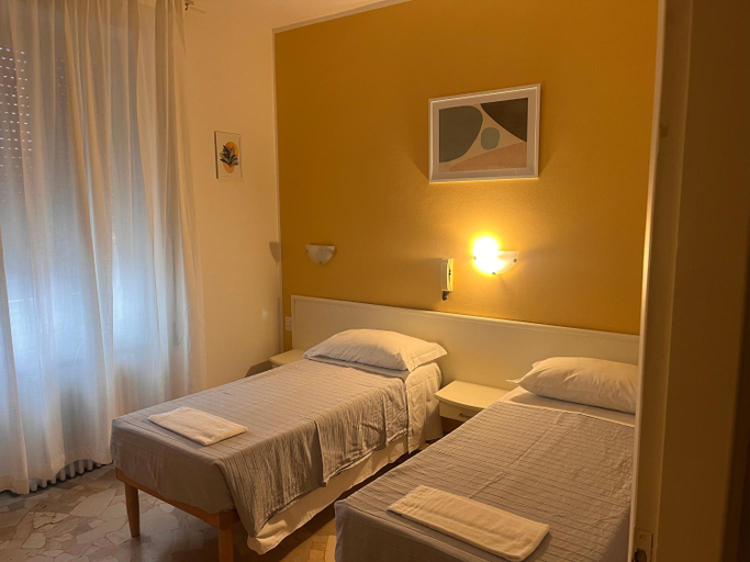 Others 3, Hotel Parini, Milano