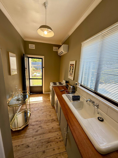 Bathroom 3, The Buchanan 1894, Parkes