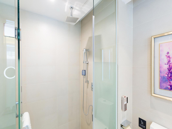 Bathroom 4, Lavande Hotel (Beijing Guomao), Beijing