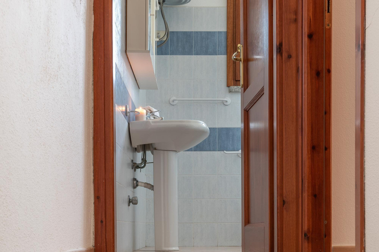 Bathroom 3, Holiday resort, Budoni, Nuoro