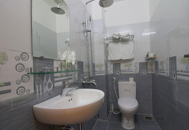 Bathroom 4, Gold Stone Homestay, Da Nang