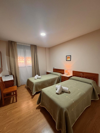 Others 2, Hostal Merindades, Burgos