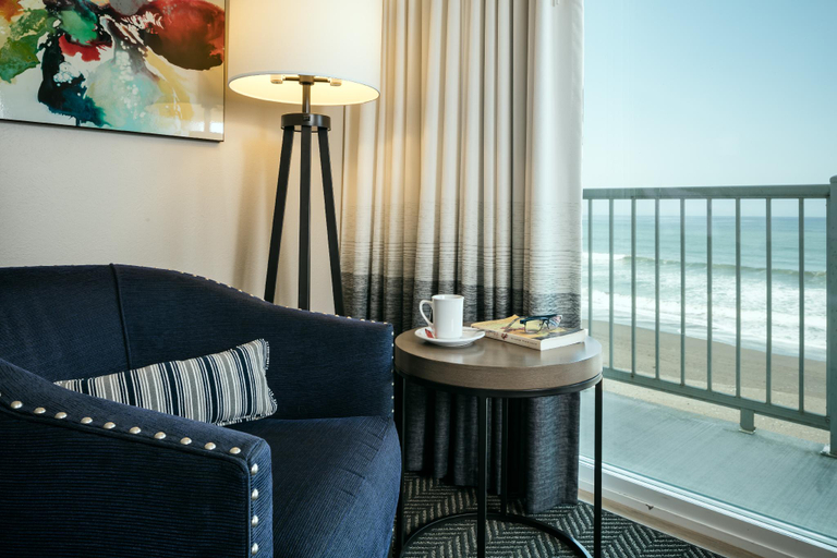 Others 5, Beachfront Inn, Curry
