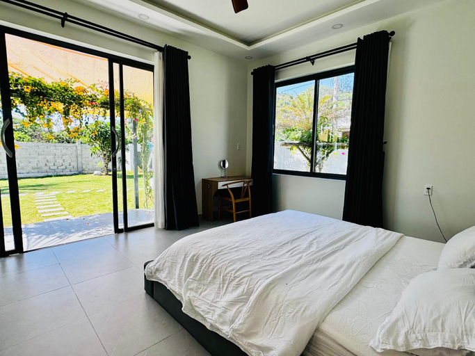 Bedroom 2, Whispering waves beach villa, Phan Thiết