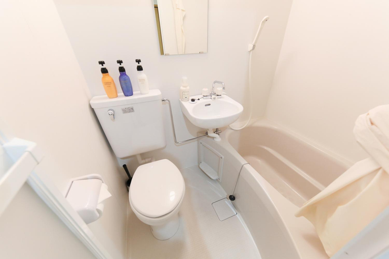 Bathroom 3, Osaka Condo walk to Shinsaibashi 8ppl 501&502, Osaka
