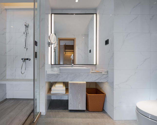 Bathroom 3, Kyriad Marvelous Hotel Shenzhen Baoan International Exhibition Center, Shenzhen