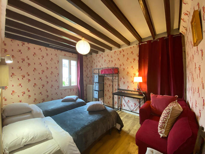 Others 4, Holiday Home in Etretat near Beach  Cliffs, Seine-Maritime
