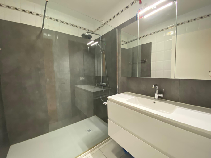 Bathroom 3, Apartment in Nieuwpoort near the Beach, West-Vlaanderen