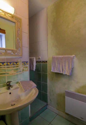 Bathroom 3, Le Logis du Canal, Charente-Maritime
