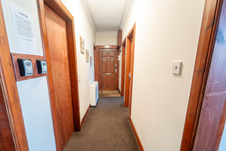 Others 4, Prime location rooms in high street, Highland