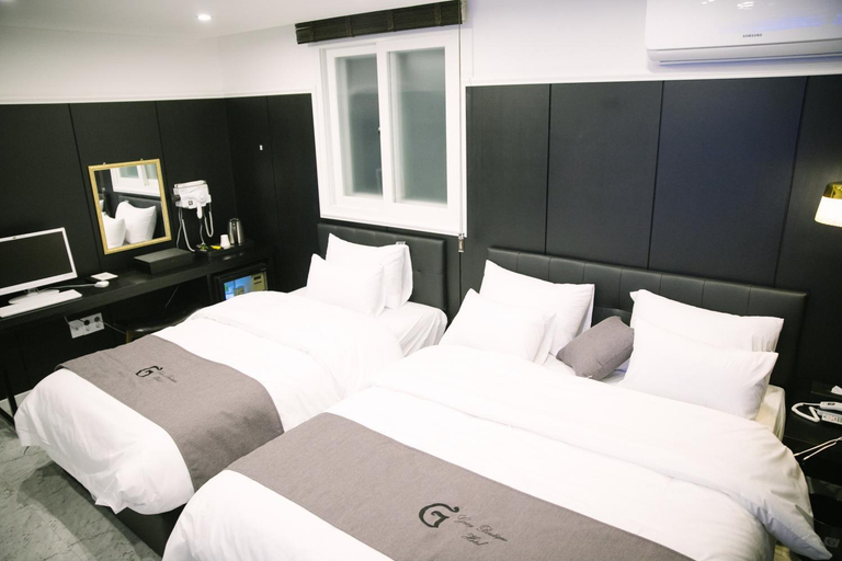 Bedroom 3, Tongyeong Gray Hotel, Tongyeong