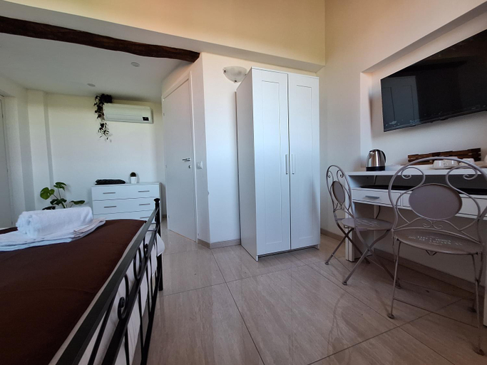 Bedroom 5, San Vincenzo Rooms, Bologna