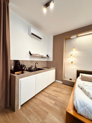 Others 4, Liconti Exclusive Rooms, Taranto