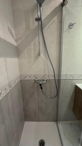 Others 4, Hostal Madrazo, Barcelona