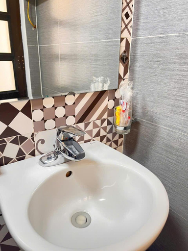 Bathroom 3, Okaeri Homestay, Hoàn Kiếm