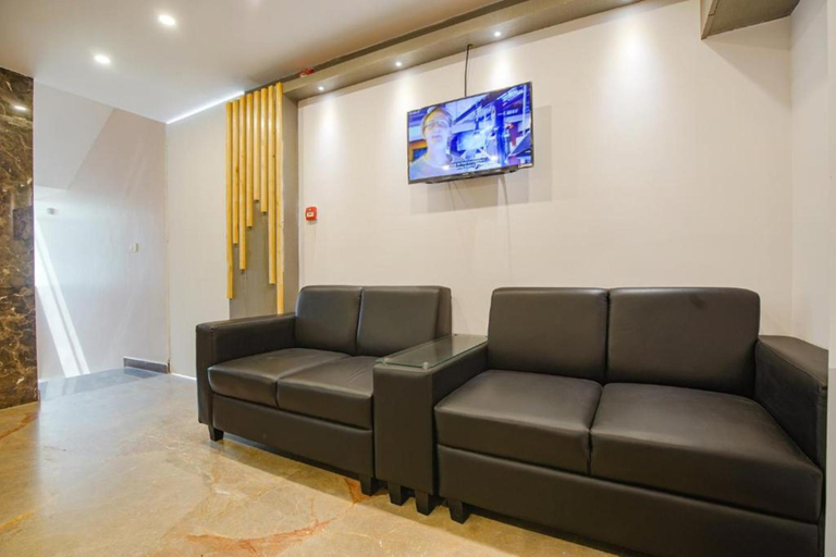 Public Area 2, FabHotel Athasri Inn - Nr. Bellandur Railway Station, Bangalore
