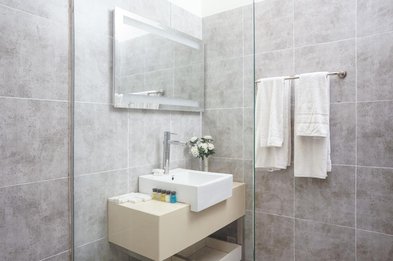 Bathroom 3, Falettis Grand Bahawalpur, Bahawalpur