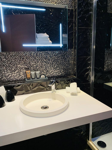 Bathroom, Grand Hotel de Nimes 4 etoiles, Gard