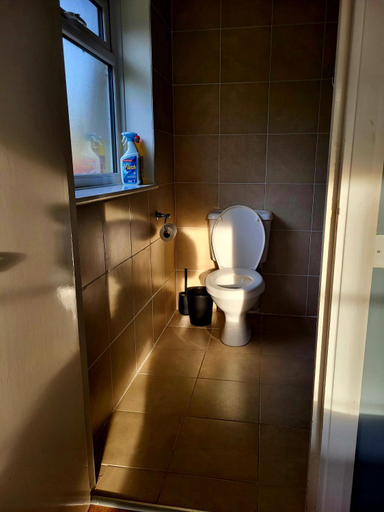 Bathroom 3, Grandwood House Lodges, West Sussex