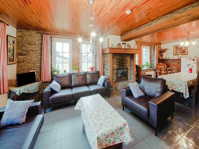 Others 5, Spacious Farmhouse Retreat, Luxembourg