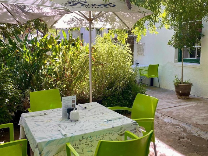 Food & Drinks 4, Temenos Retreat, Cape Winelands