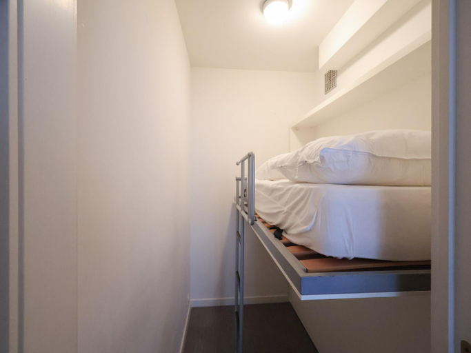 Bedroom 2, Studio by the Sea in Belgium With Beach Access, West-Vlaanderen