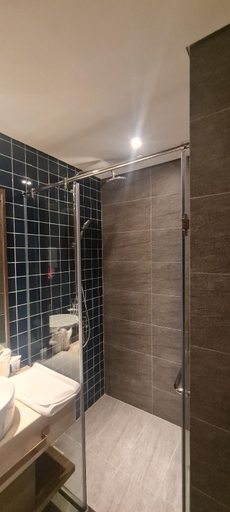 Bathroom 1, Apec Mũi Né Condotel , Phan Thiết