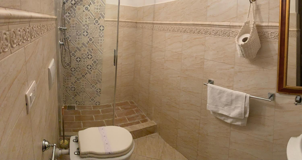 Bathroom 4, B&B Ares Charme, Syracuse