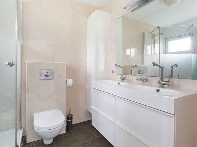 Bathroom, Holiday Home in Hellendoorn near Forest, Hellendoorn
